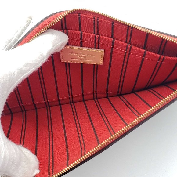 Authentic Louis Vuitton Wristlet / Clutch Monogram - Picture 7 of 11